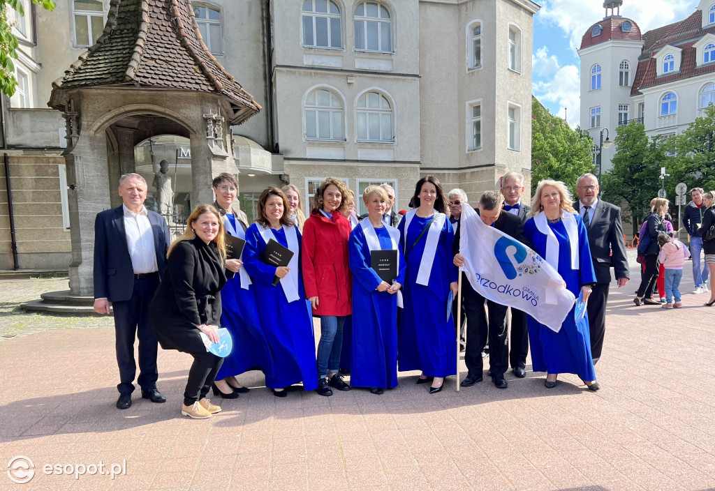 Parada chórów wróciła do Sopotu! Rozśpiewany, kolorowy orszak na Monciaku [FOTO]