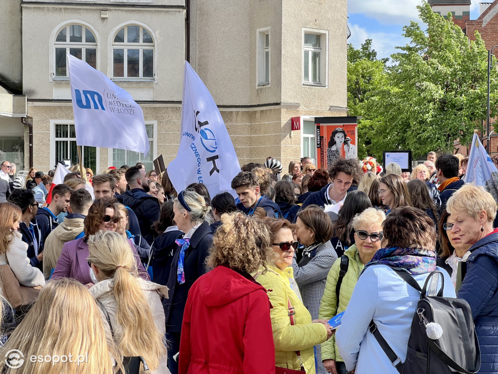 Parada chórów wróciła do Sopotu! Rozśpiewany, kolorowy orszak na Monciaku [FOTO]