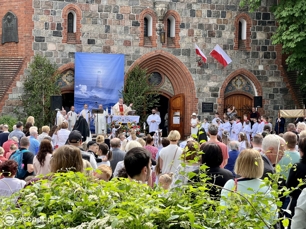 Tłumy wiernych na ulicach Sopotu! Zobacz, jak obchodzono Boże Ciało [FOTO]