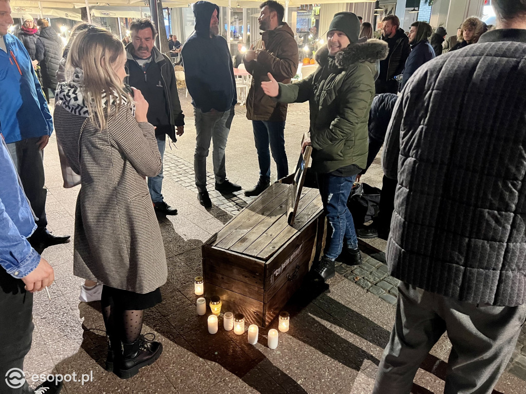 Na Monciaku ustawili trumnę! To była ich odpowiedź na Halloween [FOTO/WIDEO]