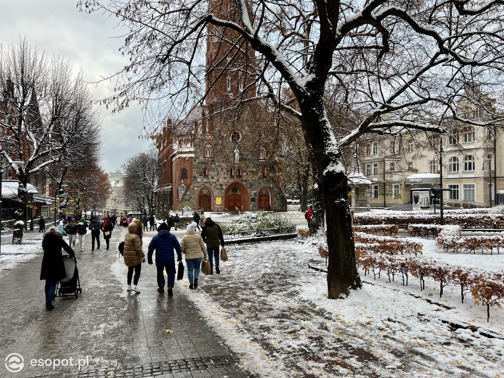Piękny, zimowy Sopot na zdjęciach! Biała jesień w kurorcie [FOTO]