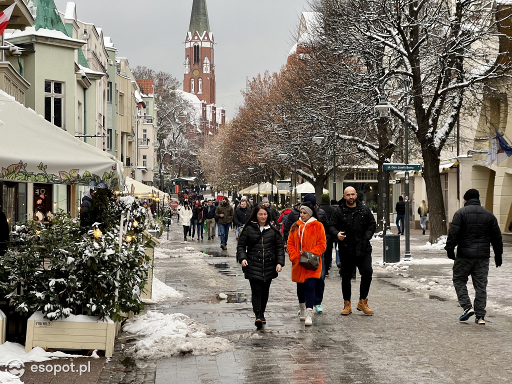 Piękny, zimowy Sopot na zdjęciach! Biała jesień w kurorcie [FOTO]