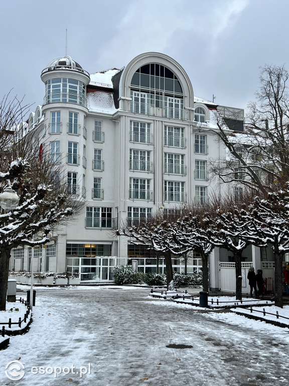 Piękny, zimowy Sopot na zdjęciach! Biała jesień w kurorcie [FOTO]