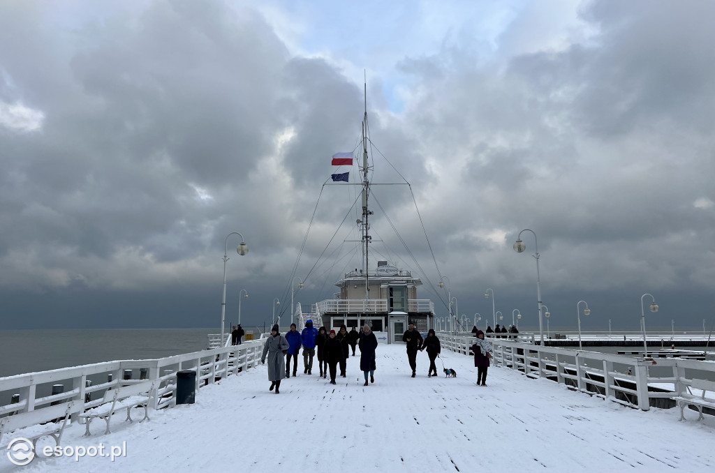 Piękny, zimowy Sopot na zdjęciach! Biała jesień w kurorcie [FOTO]