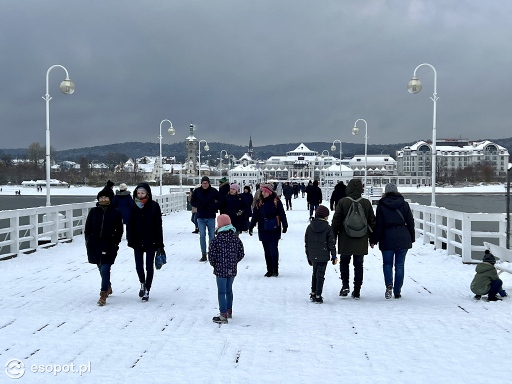 Piękny, zimowy Sopot na zdjęciach! Biała jesień w kurorcie [FOTO]