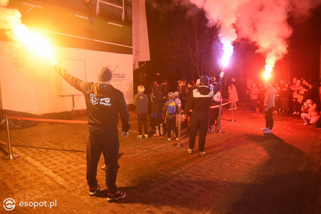 Hucznie odsłonięto nowy mural w Sopocie! Autorem znany artysta [FOTO]