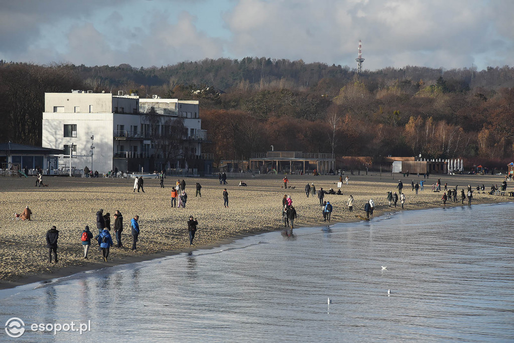 Słoneczny Sopot na pięknych zdjęciach! Za nami ostatni weekend listopada [FOTO]