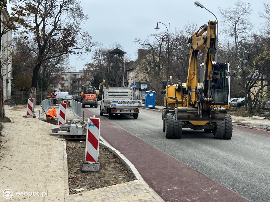 Na ul. 3 Maja pojawiło się nowe rondo! Jak przebiega remont?