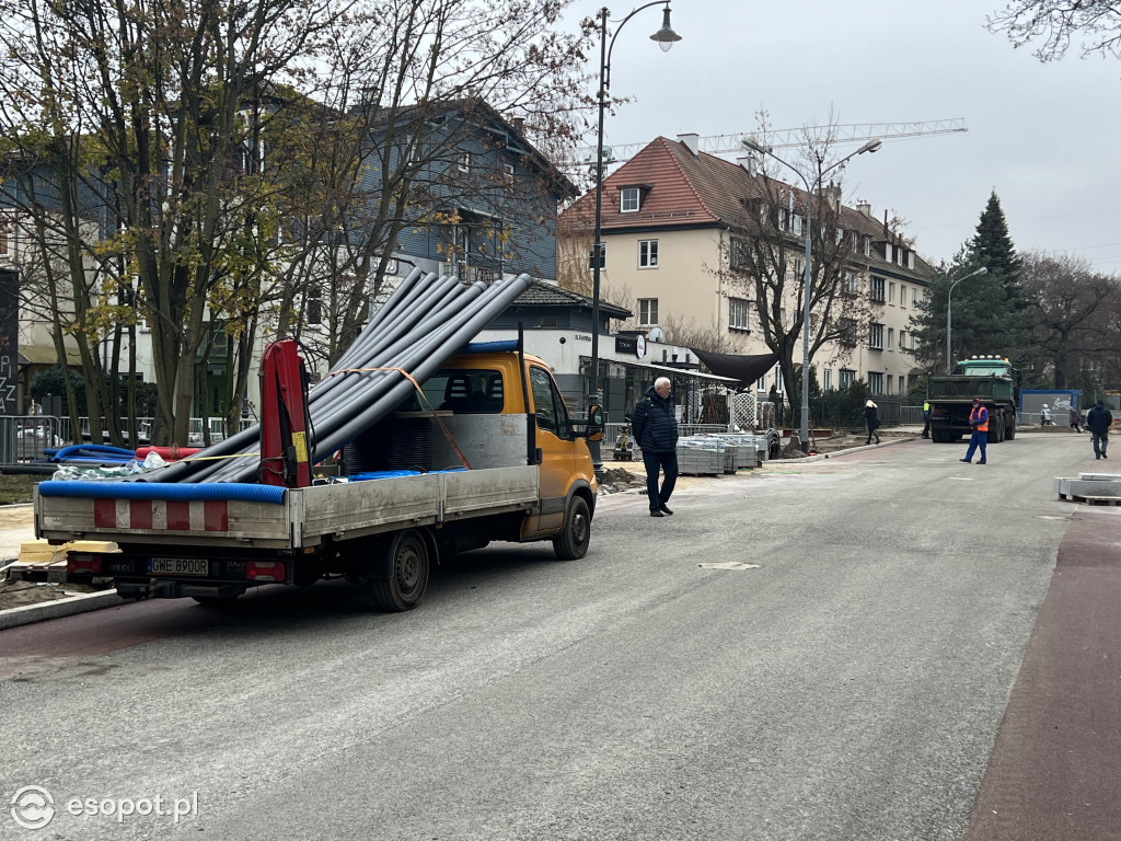 Na ul. 3 Maja pojawiło się nowe rondo! Jak przebiega remont?
