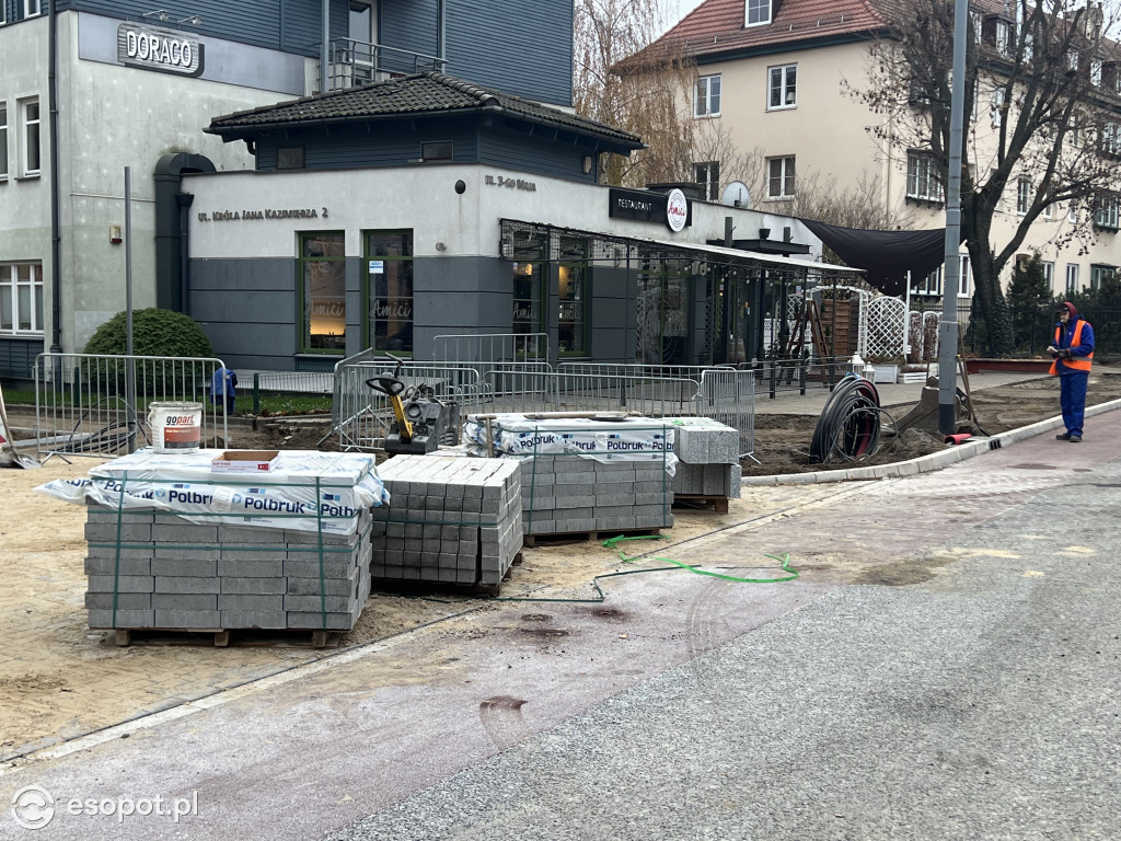 Na ul. 3 Maja pojawiło się nowe rondo! Jak przebiega remont?