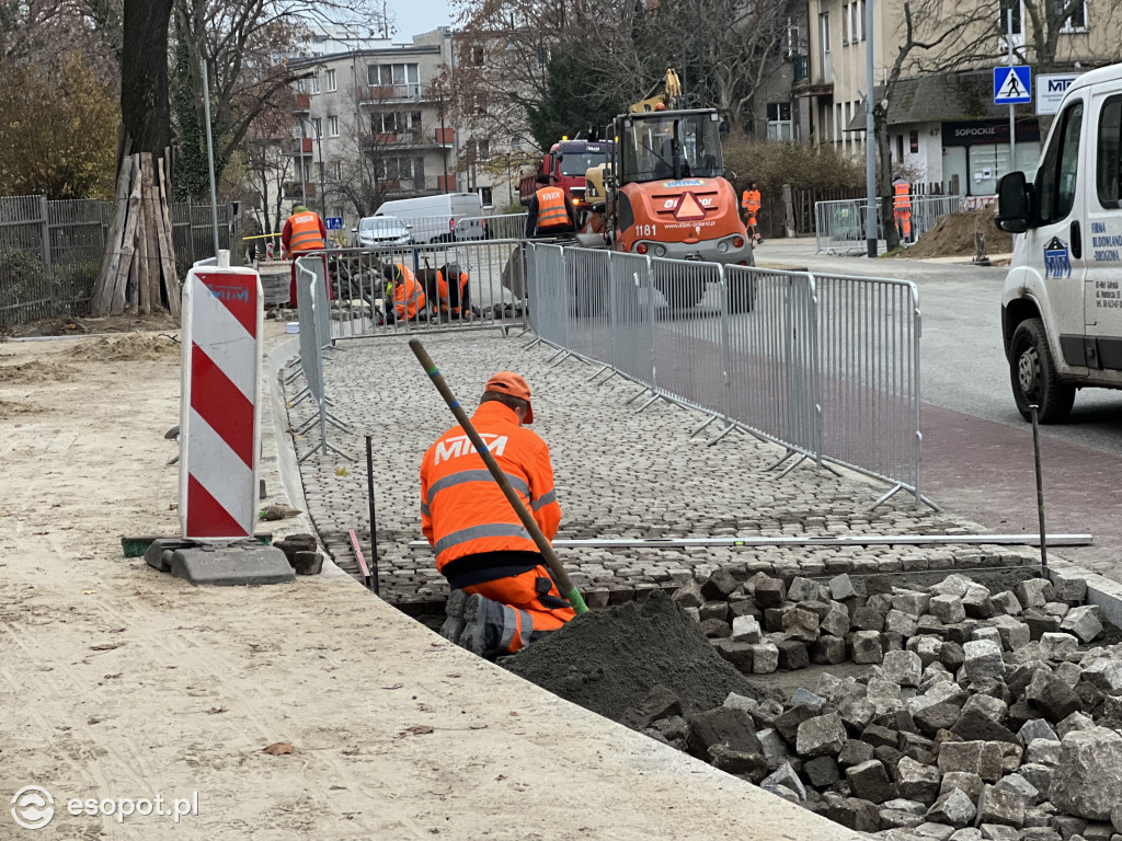 Na ul. 3 Maja pojawiło się nowe rondo! Jak przebiega remont?