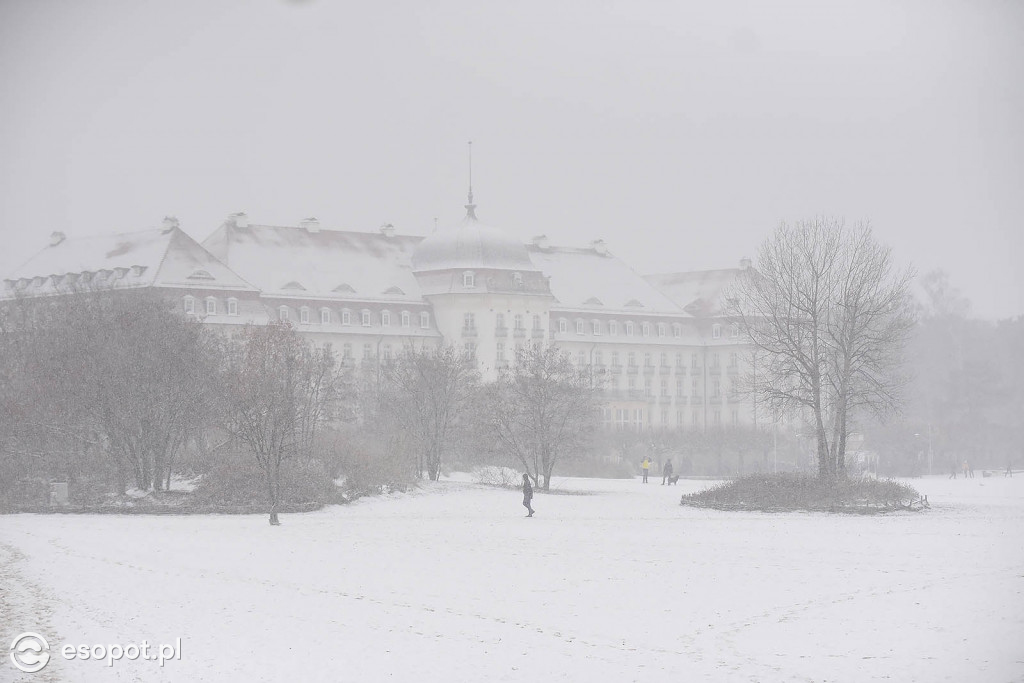 Bajkowy Sopot na zdjęciach! Zimowy początek grudnia w kurorcie [FOTO]