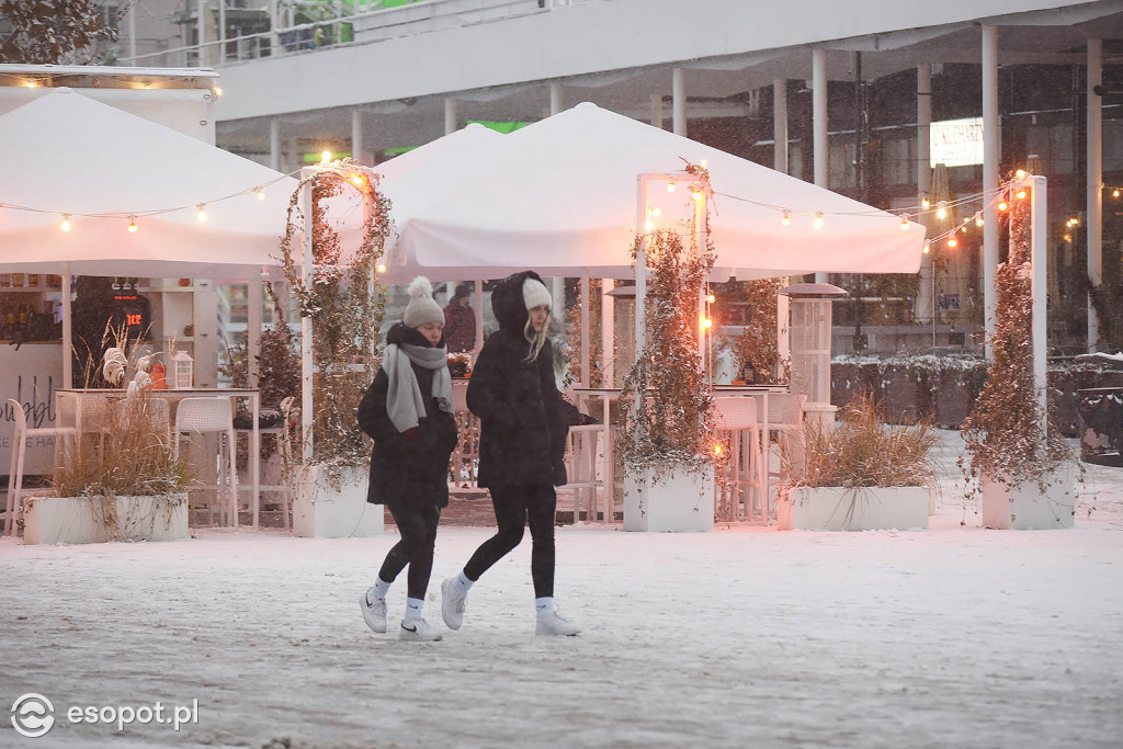 Bajkowy Sopot na zdjęciach! Zimowy początek grudnia w kurorcie [FOTO]
