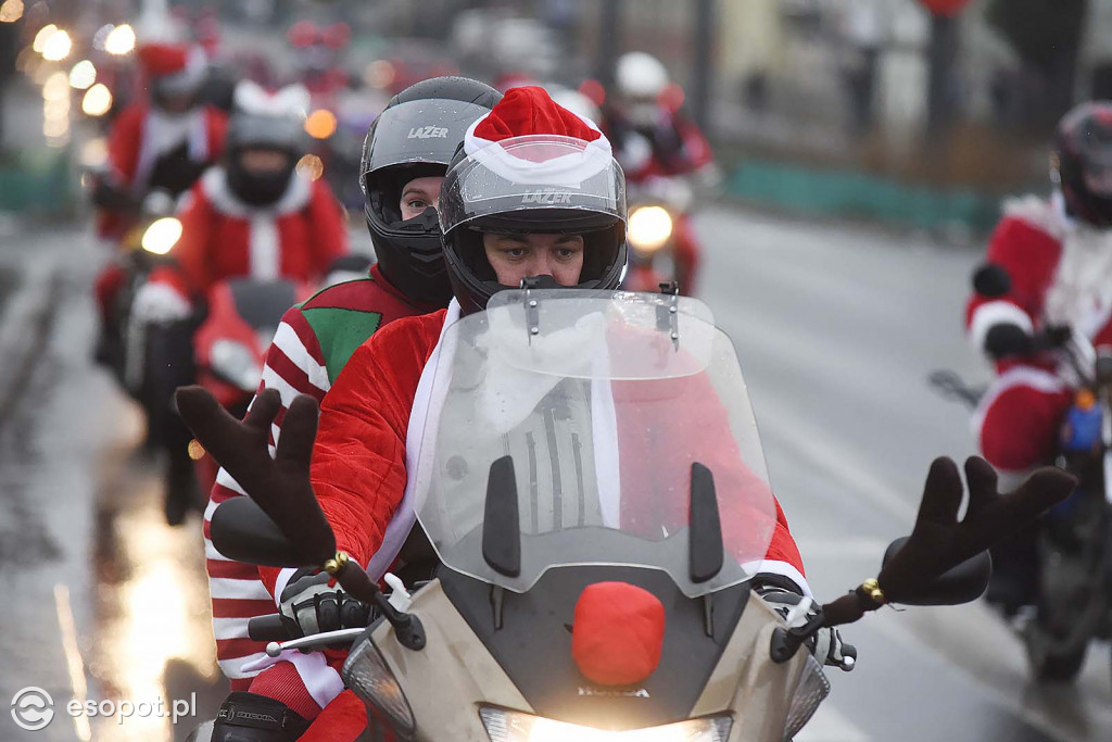 Mikołaje na motocyklach w Sopocie! Przejechali w szczytnym celu po raz 20 [FOTO]