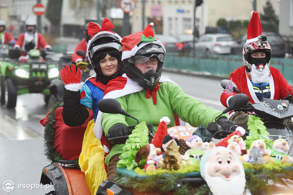 Mikołaje na motocyklach w Sopocie! Przejechali w szczytnym celu po raz 20 [FOTO]