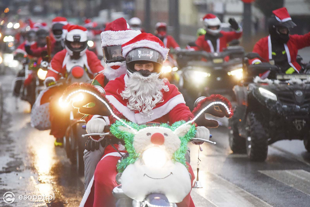 Mikołaje na motocyklach w Sopocie! Przejechali w szczytnym celu po raz 20 [FOTO]