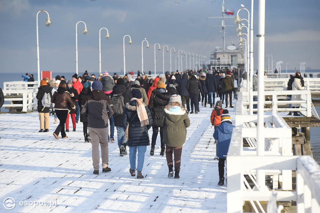 Sopot jak lodowe miasto na pięknych zdjęciach! Za nami biały weekend [FOTO]