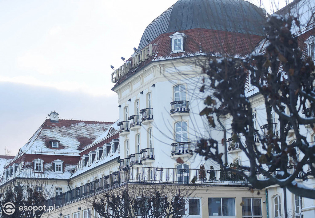 Sopot jak lodowe miasto na pięknych zdjęciach! Za nami biały weekend [FOTO]