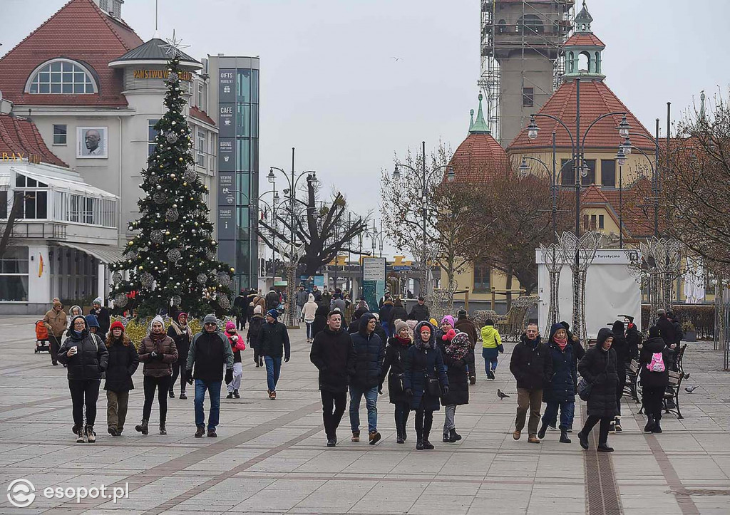 Świąteczny Sopot na zdjęciach! Pogodowy kalejdoskop w kurorcie [FOTO]