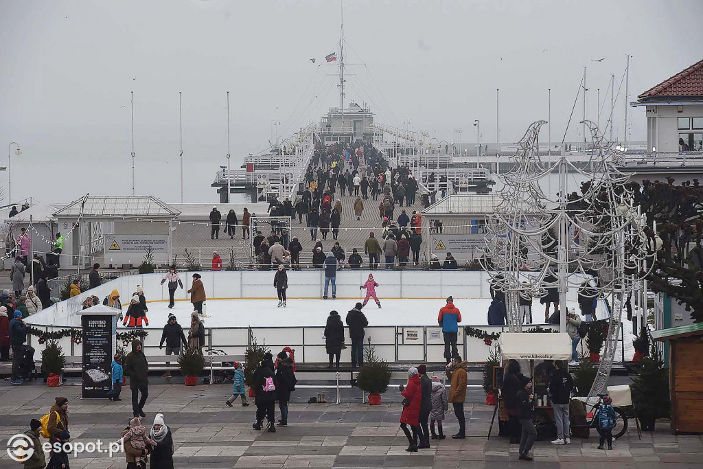 Świąteczny Sopot na zdjęciach! Pogodowy kalejdoskop w kurorcie [FOTO]