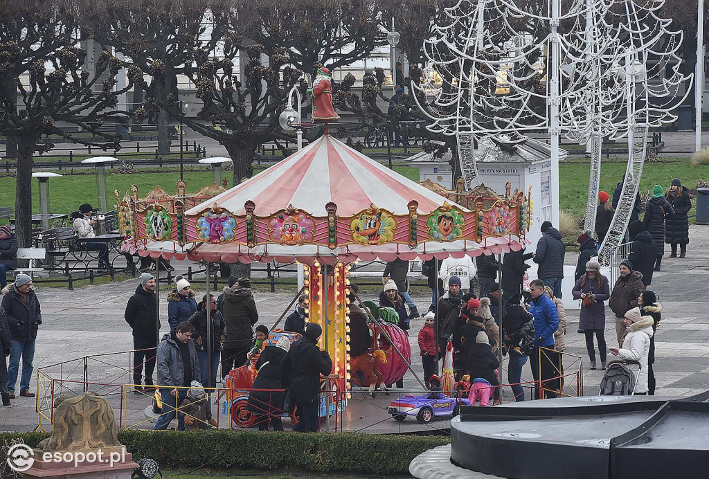 Świąteczny Sopot na zdjęciach! Pogodowy kalejdoskop w kurorcie [FOTO]