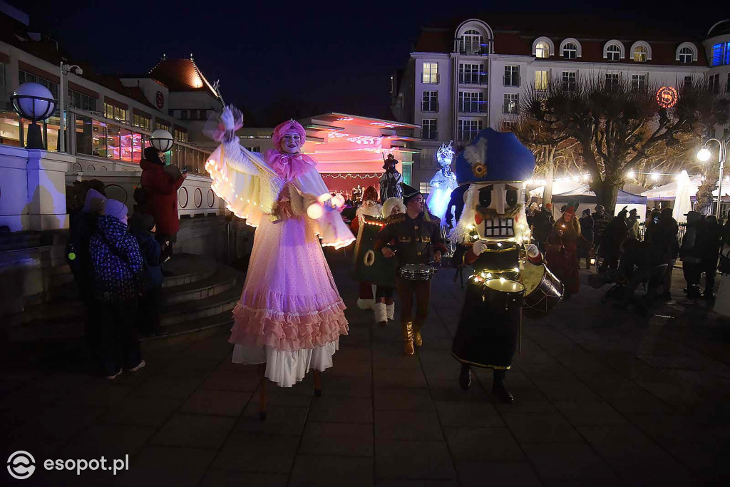Moc atrakcji w Sopocie! Miasteczko Noworoczne znów przyciągnęło tłumy [FOTO]
