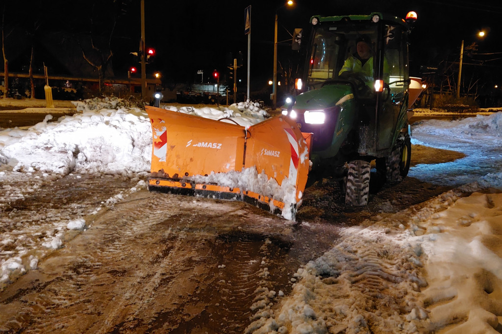 Sopot mierzy się ze skutkami śnieżycy! Walka z żywiołem to nie lada wyzwanie [FOTO]