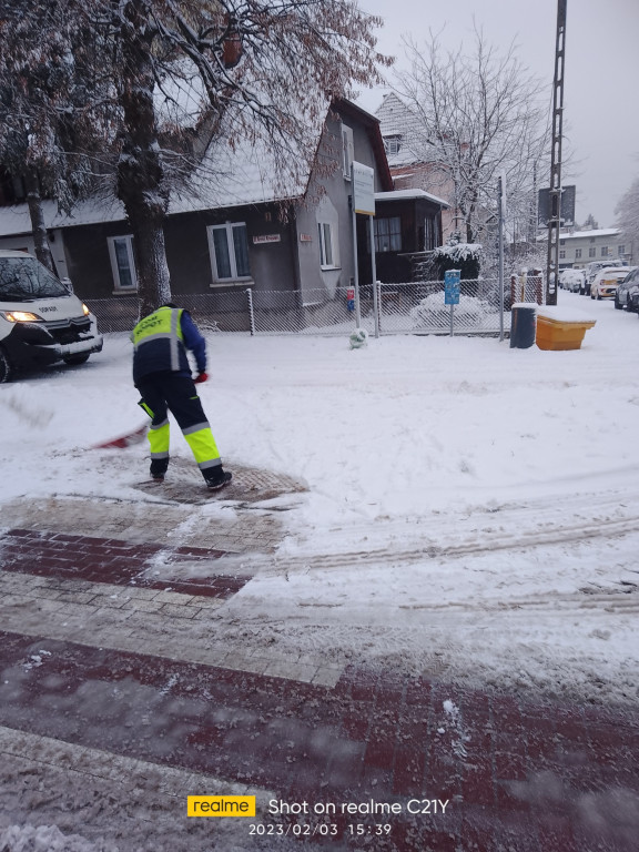 Sopot mierzy się ze skutkami śnieżycy! Walka z żywiołem to nie lada wyzwanie [FOTO]