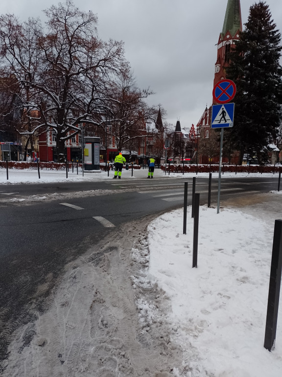 Sopot mierzy się ze skutkami śnieżycy! Walka z żywiołem to nie lada wyzwanie [FOTO]