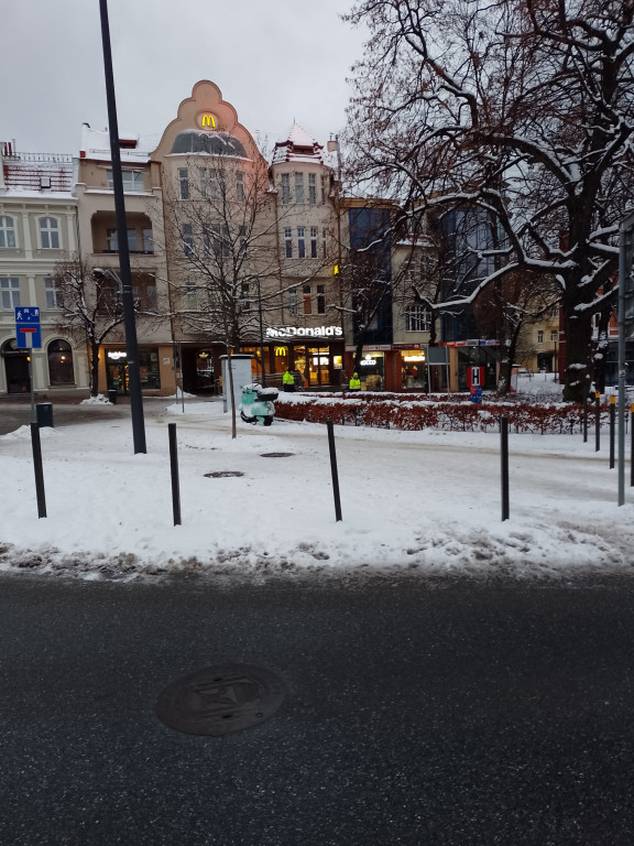 Sopot mierzy się ze skutkami śnieżycy! Walka z żywiołem to nie lada wyzwanie [FOTO]