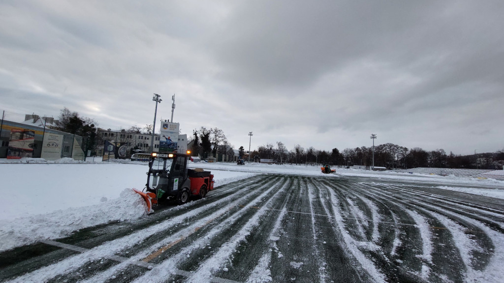 Sopot mierzy się ze skutkami śnieżycy! Walka z żywiołem to nie lada wyzwanie [FOTO]
