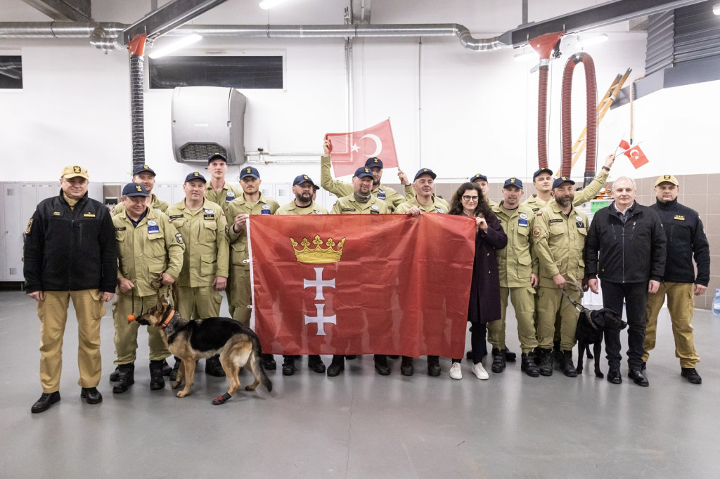 Gdańscy strażacy wrócili z Turcji! Uratowali tam 12 osób [FOTO]