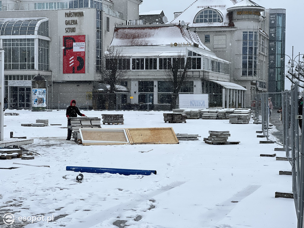 Tak zmienia się Plac Przyjaciół Sopotu. Tunel zyska nowy wygląd