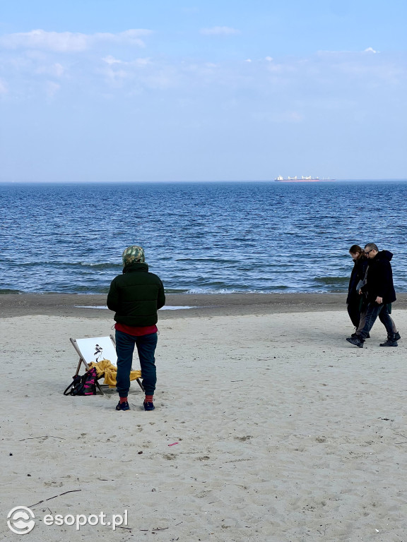 Ostatni weekend zimy w Sopocie! Tłumy skorzystały z pięknej wiosennej pogody [FOTO]