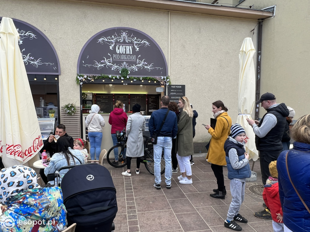 Sprawdziliśmy ceny w Sopocie! Za zapiekankę zapłacimy tyle, co za duży obiad [FOTO]