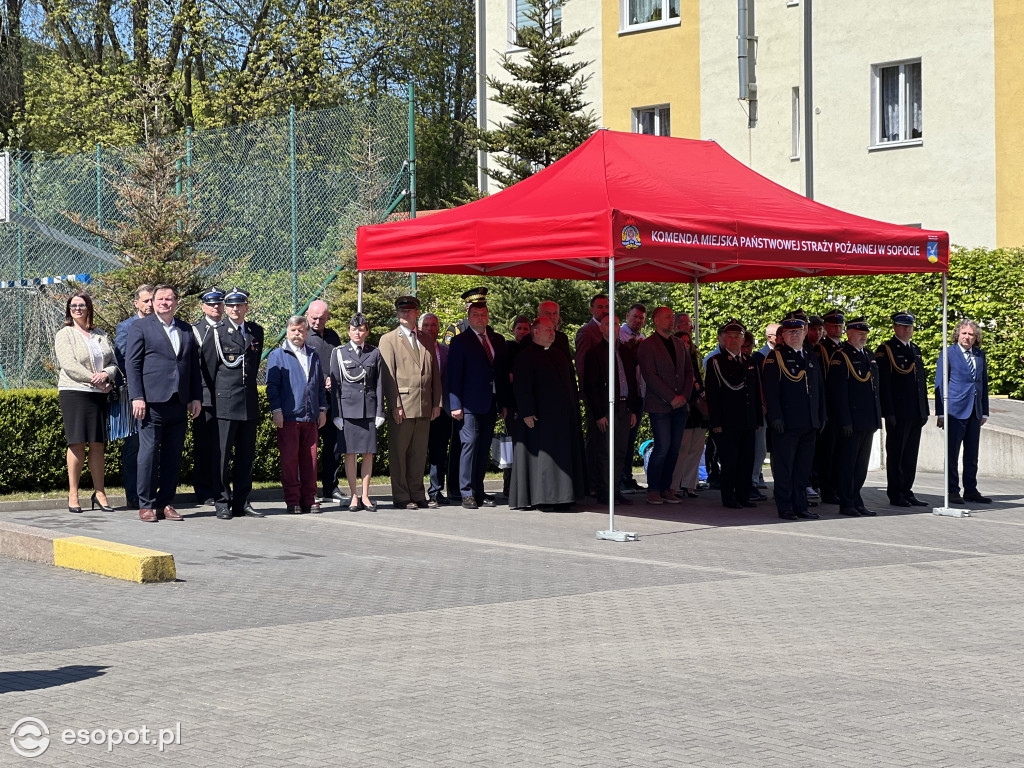 Obchody Dnia Strażaka w Sopocie! Uroczysty apel i wyróżnienia [FOTO]