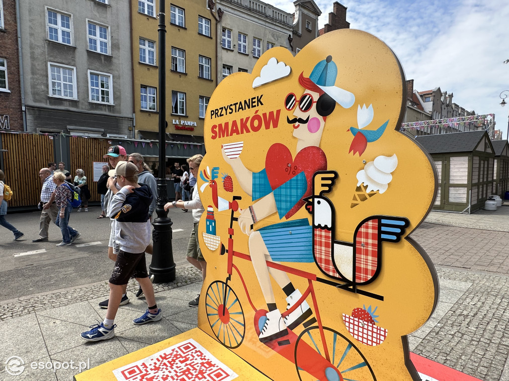 Pogoda nie odstrasza zwiedzających! Tłumy na Jarmarku Dominikańskim w Gdańsku [FOTO]