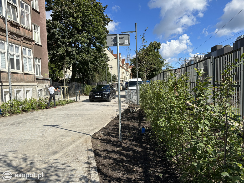 Nowy sopocki woonerf pięknieje w oczach! Prace są na ostatniej prostej [FOTO]