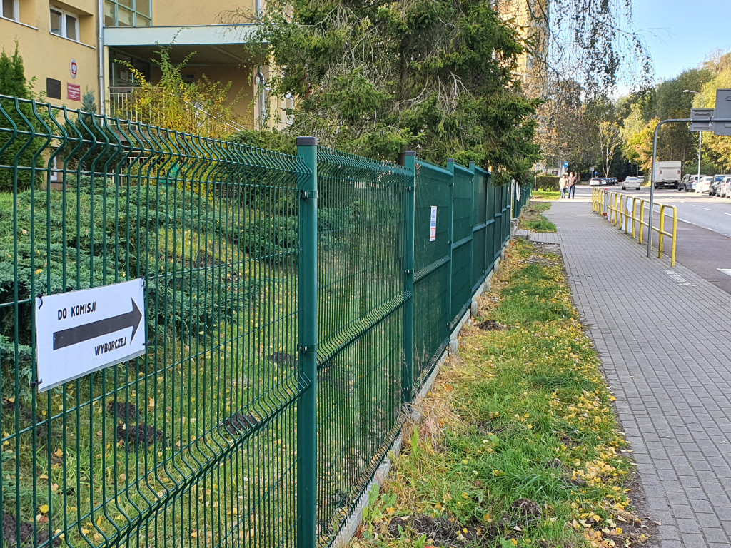 Sopocianie idą głosować! Tłumy w lokalach wyborczych [FOTO]