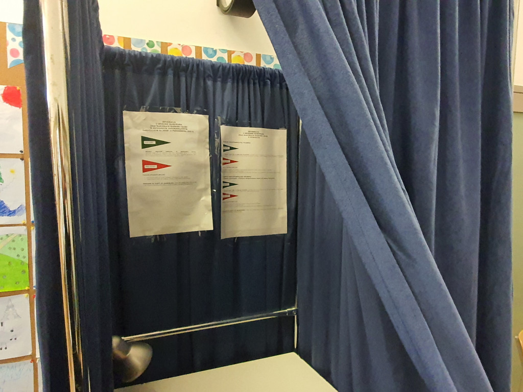 Sopocianie idą głosować! Tłumy w lokalach wyborczych [FOTO]