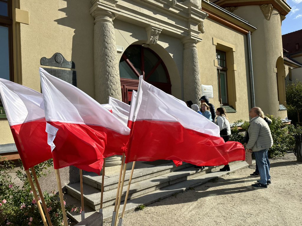 Sopocianie idą głosować! Tłumy w lokalach wyborczych [FOTO]