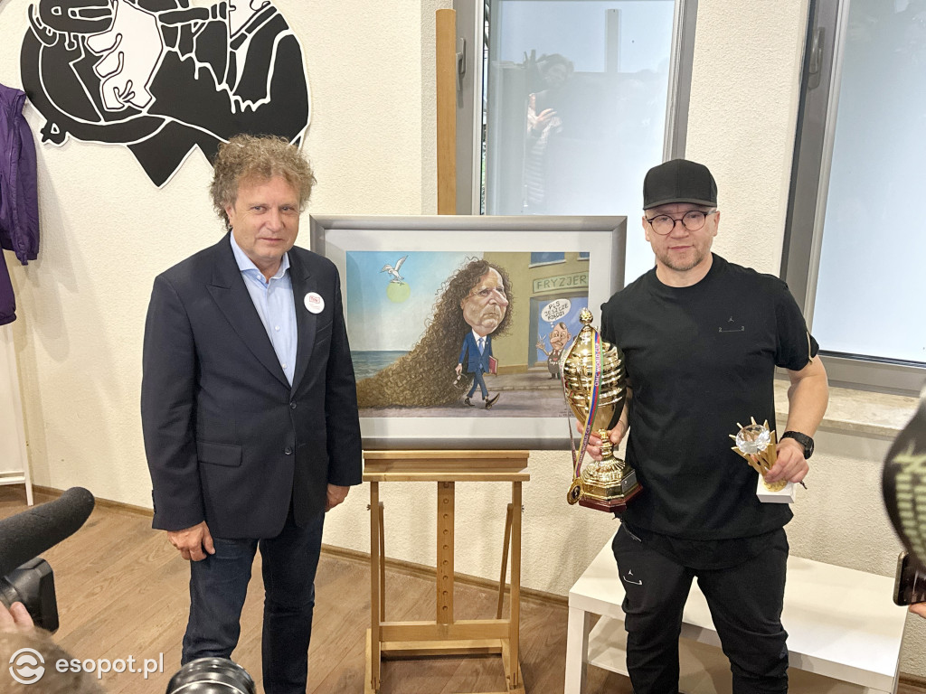 Jacek Karnowski z nową fryzurą! Na tę zmianę czekano 8 lat [FOTO]