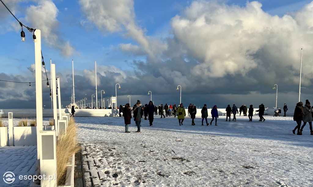 Taka jesień, że zima w Sopocie! Magiczny kurort na zdjęciach [FOTO]