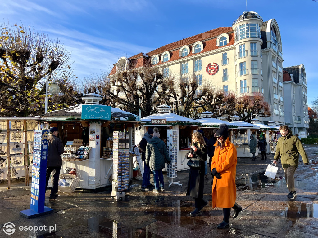 Taka jesień, że zima w Sopocie! Magiczny kurort na zdjęciach [FOTO]