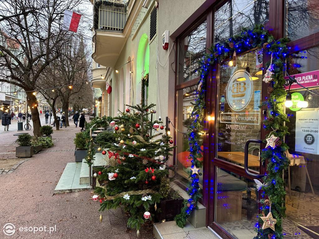Czy Sopot zapadł w sen zimowy? Czuć, że święta coraz bliżej [FOTO]