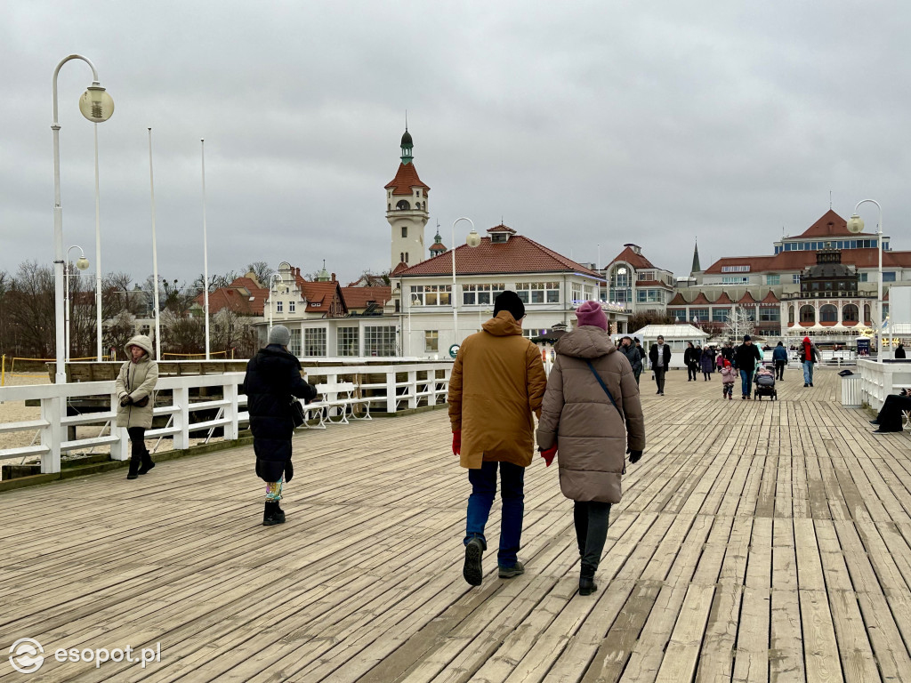 Czy Sopot zapadł w sen zimowy? Czuć, że święta coraz bliżej [FOTO]