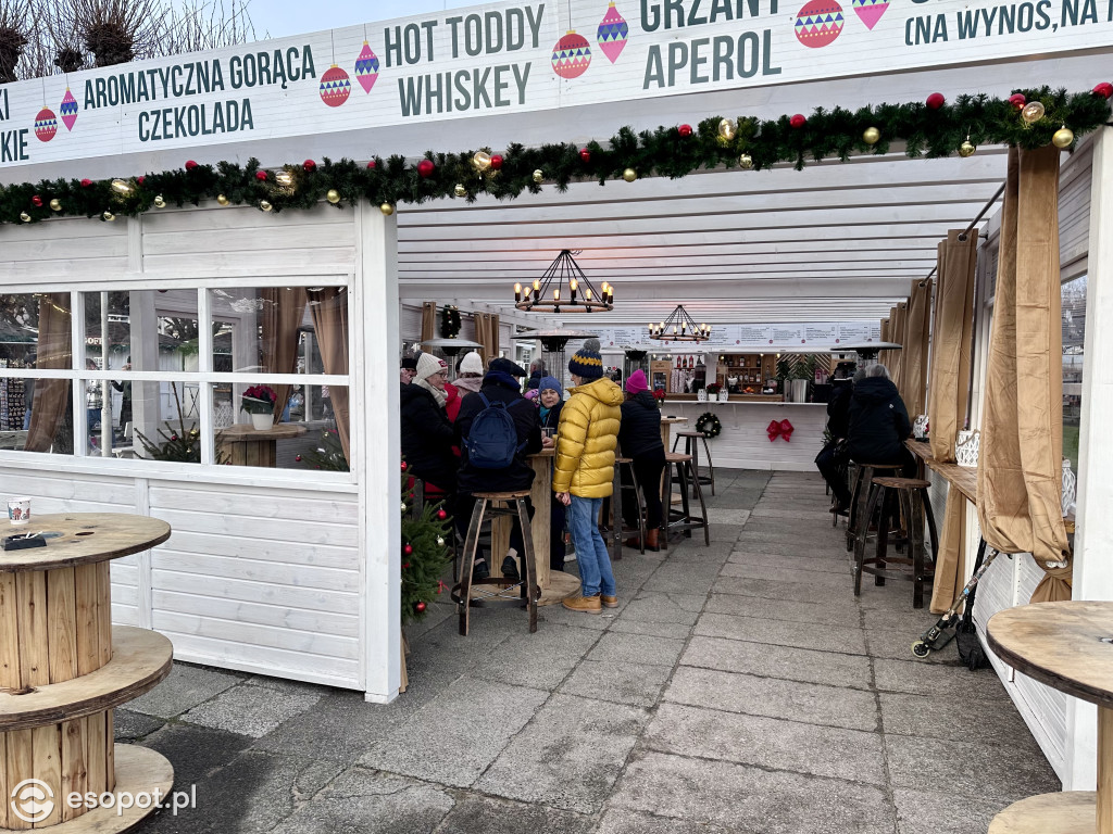 Sopot na zdjęciach w ostatni dzień roku! Tłumy w kurorcie i pozytywna atmosfera [FOTO]