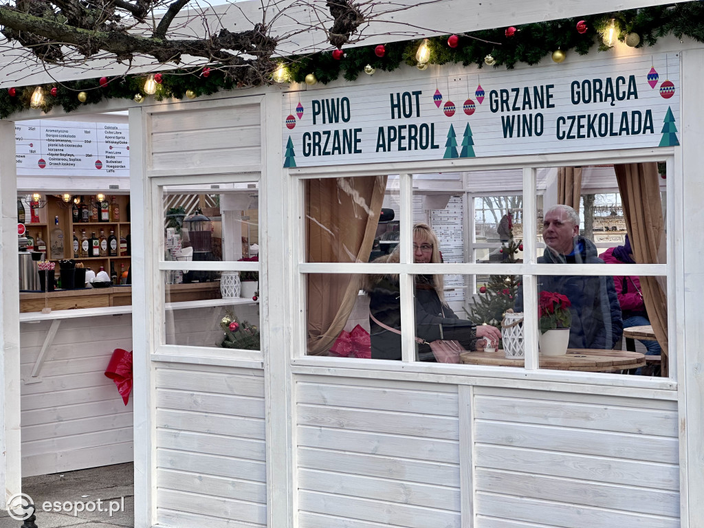 Sopot na zdjęciach w ostatni dzień roku! Tłumy w kurorcie i pozytywna atmosfera [FOTO]