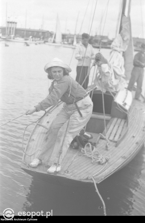Sopot i Gdynia na archiwalnych zdjęciach! Zobacz niezwykłe kadry z lat 1948-1953 [FOTO]