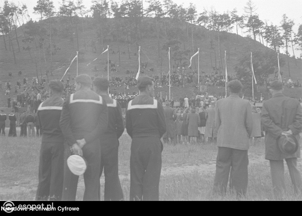 Sopot i Gdynia na archiwalnych zdjęciach! Zobacz niezwykłe kadry z lat 1948-1953 [FOTO]